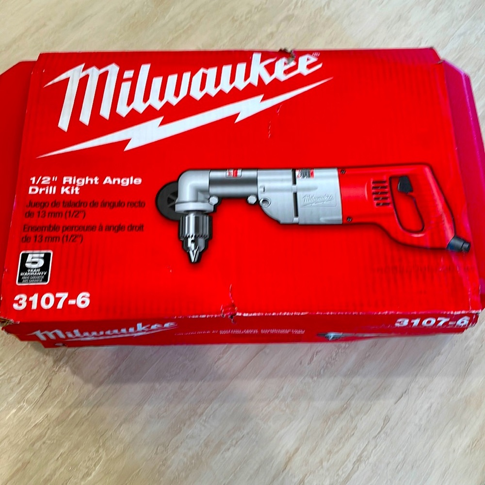 Brand new Milwaukee 1/2” Right Angle Drill Kit